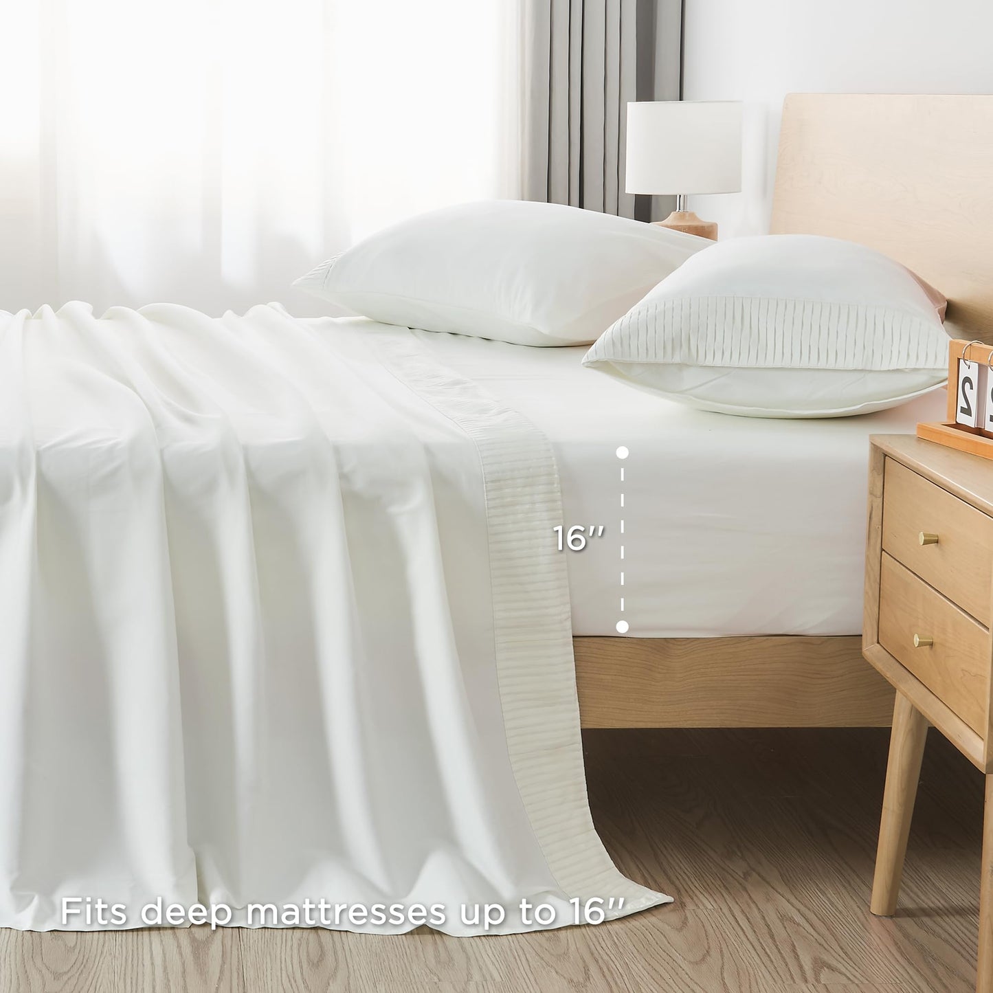 Microfiber Queen Sheet, Deep Pocket Up to 16", Hotel Luxury Breathable & Cooling Bed Sheet Set