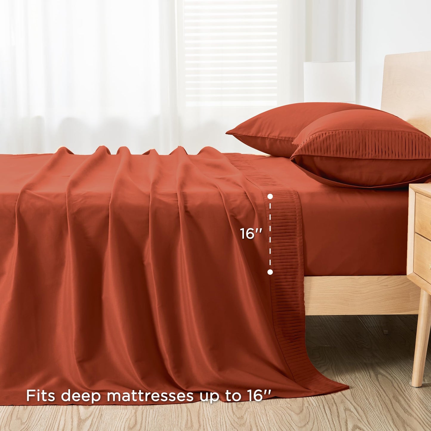 Microfiber Queen Sheet, Deep Pocket Up to 16", Hotel Luxury Breathable & Cooling Bed Sheet Set