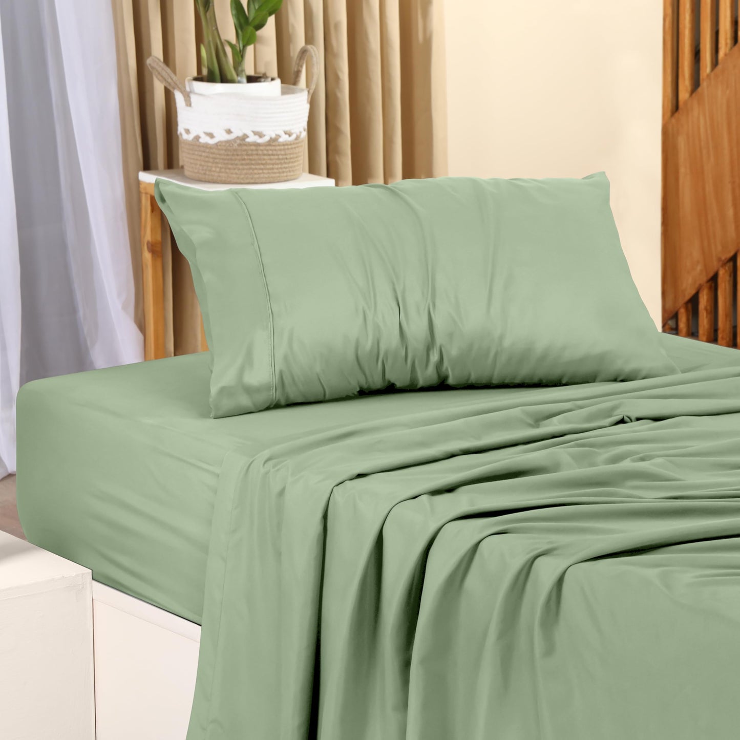 Utopia Bedding Queen Bed Sheets Set - 4 Piece Bedding - Brushed Microfiber - Shrinkage and Fade Resistant - Easy Care