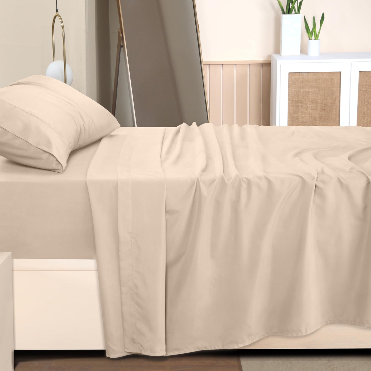 Utopia Bedding Queen Bed Sheets Set - 4 Piece Bedding - Brushed Microfiber - Shrinkage and Fade Resistant - Easy Care