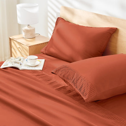 Microfiber Queen Sheet, Deep Pocket Up to 16", Hotel Luxury Breathable & Cooling Bed Sheet Set