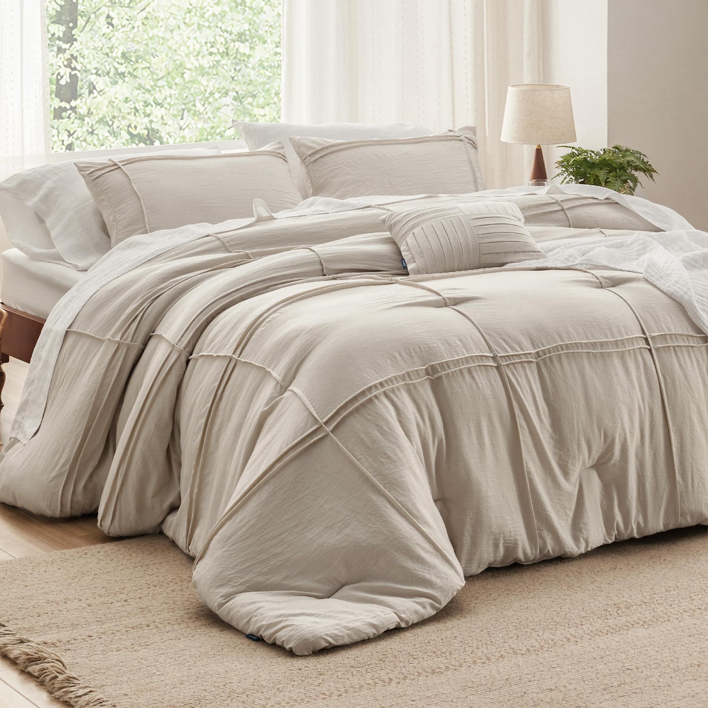 Bedsure Beige Queen Comforter Set - 4 Pieces Pinch Pleat Bed Set, Down Alternative Bedding Sets for All Season, 1 Comforter, 2 Pillowcases, 1 Decorative Pillow